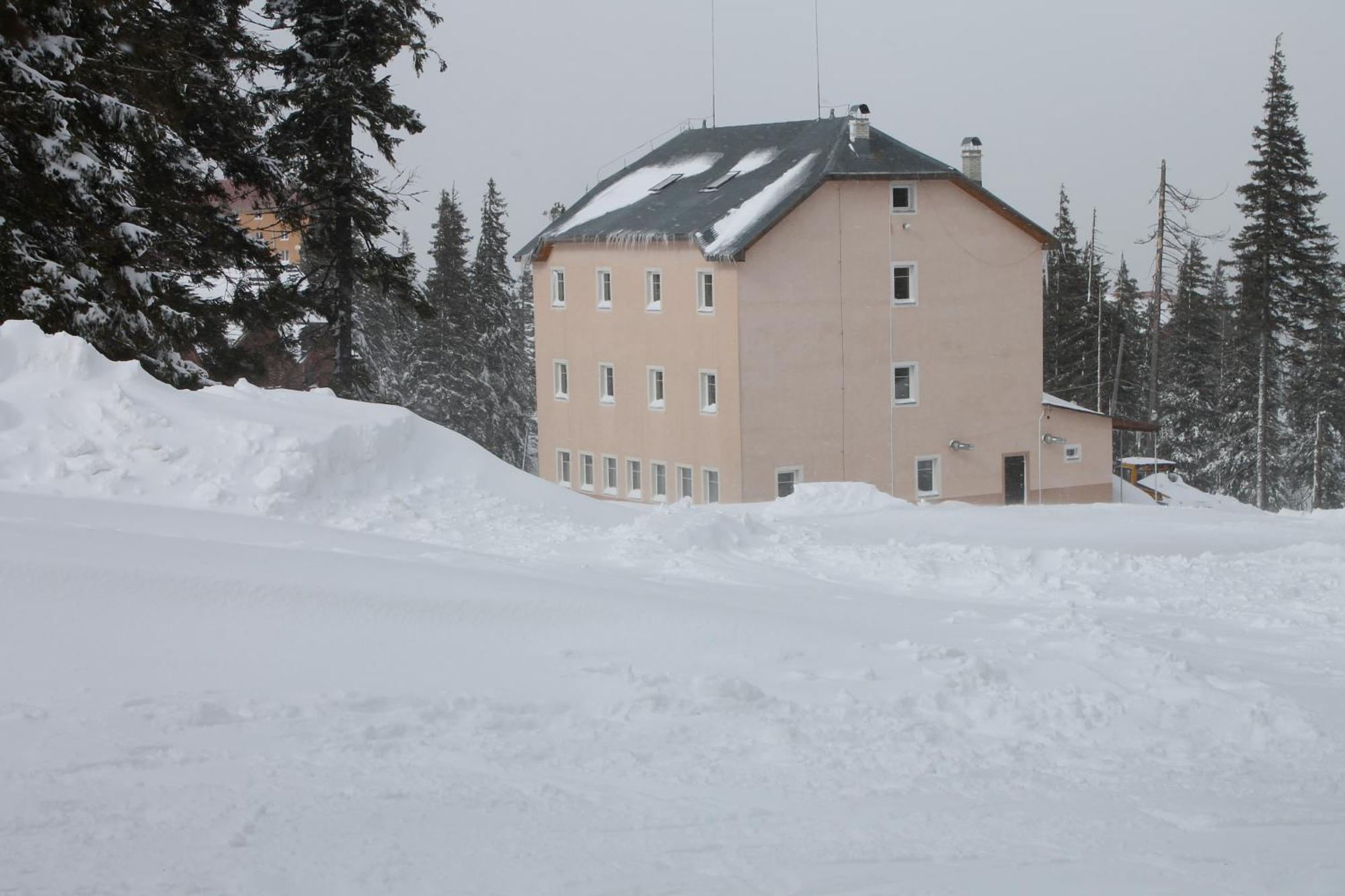 Hotel Оаза Dragobrat Esterno foto